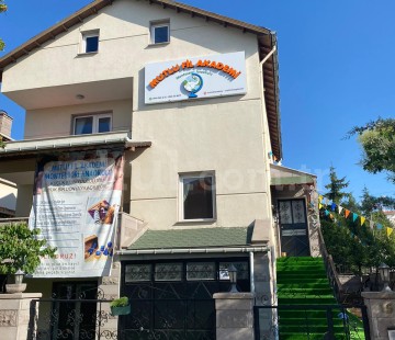 Özel Mutlu Fil Akademi Montessori Anaokulu