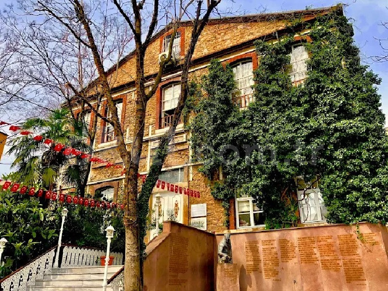 Özel Taş Koleji İlkokulu - 1