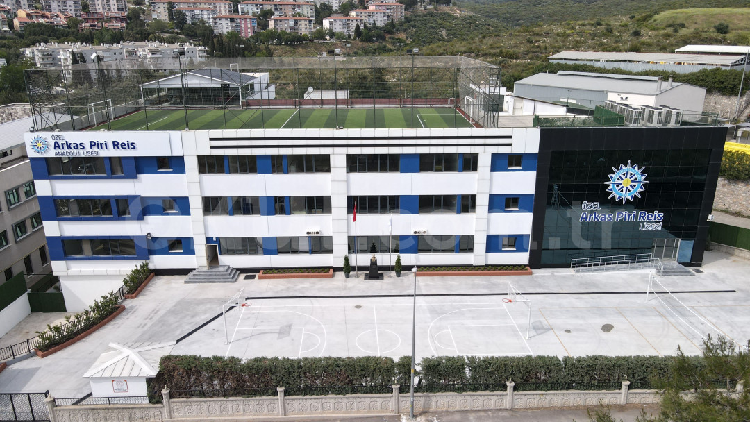 Özel Arkas Piri Reis Anadolu Lisesi - 1