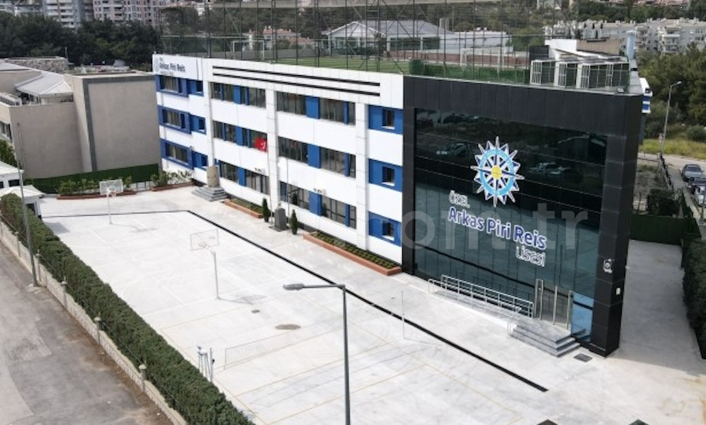 Özel Arkas Piri Reis Anadolu Lisesi