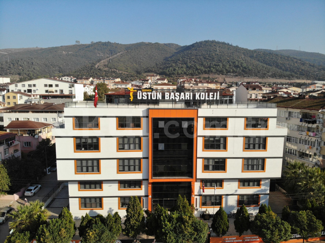 Özel Yarımca Üstün Başarı İlkokulu