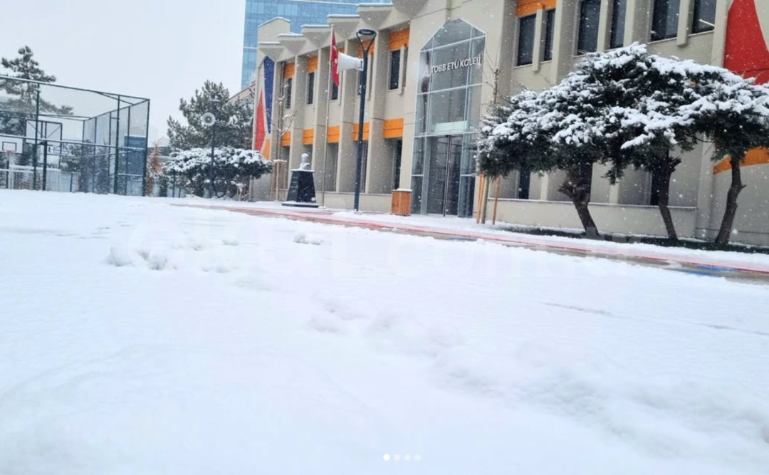 Özel TOBB ETÜ Koleji Ortaokulu - 1