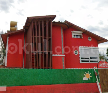 Özel Kırmızı Ev Gündüz Bakımevi