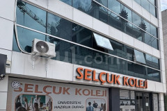 Özel Selçuk Anadolu Lisesi