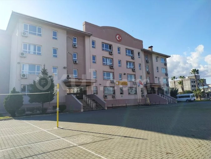 Akdeniz Borsa İstanbul Mesleki ve Teknik Anadolu Lisesi - 1