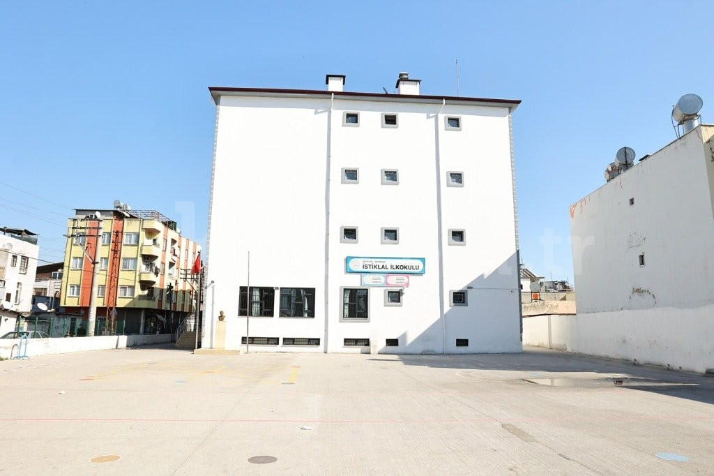 Akdeniz İstiklal İlkokulu - 4
