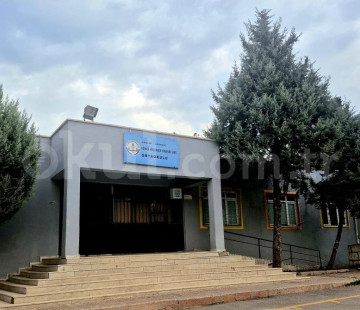 Kürkçü Abdulkadir Perşembe Vakfı Ortaokulu