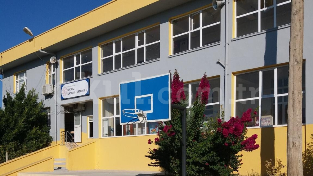 Nacarlı Ortaokulu