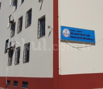 Selahaddin Eyyubi İmam Hatip Ortaokulu