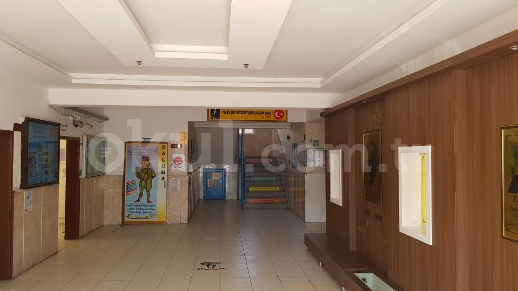 Mersin Turgut Özal Ortaokulu - 9