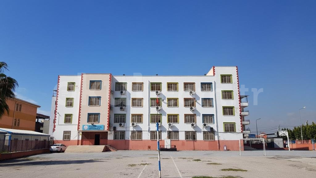 Mersin Turgut Özal Ortaokulu - 4