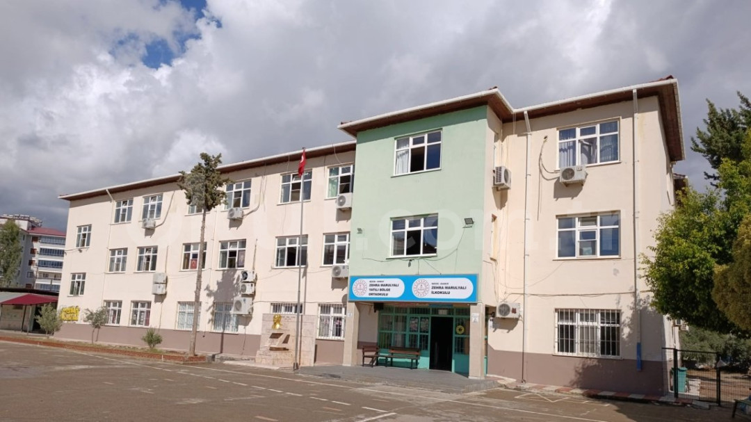 Zehra Marulyalı Ortaokulu