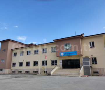 Çamlıyayla İmam Hatip Ortaokulu