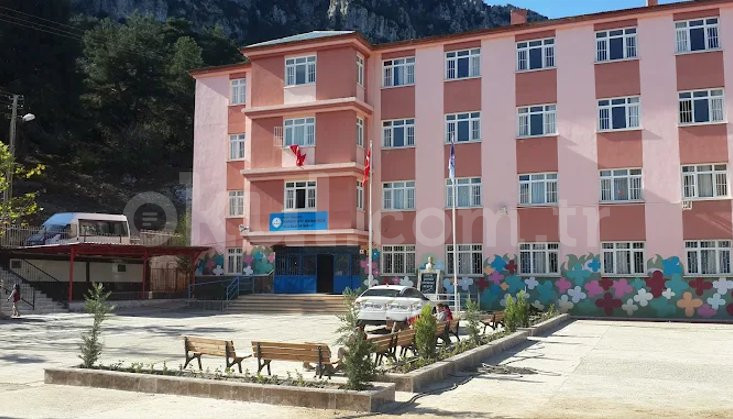 Darıpınarı Şehit Oğuzhan Sezer Yatılı Bölge Ortaokulu - 2