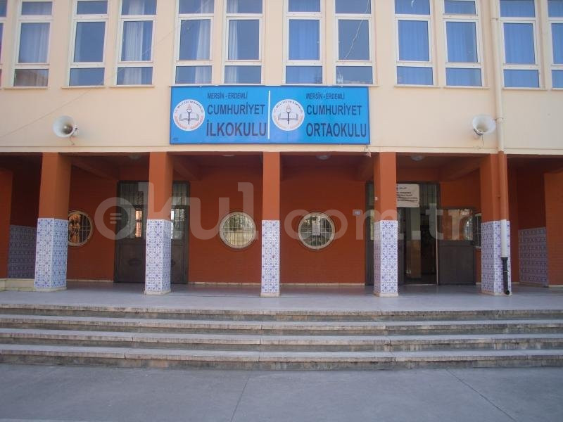 Erdemli Cumhuriyet Ortaokulu