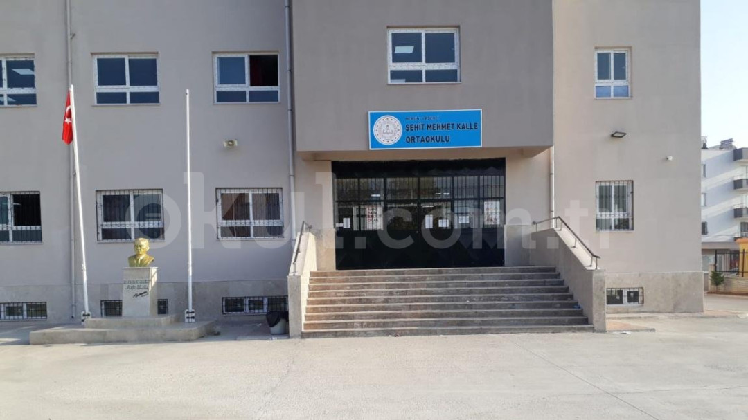 Şehit Mehmet Kalle Ortaokulu