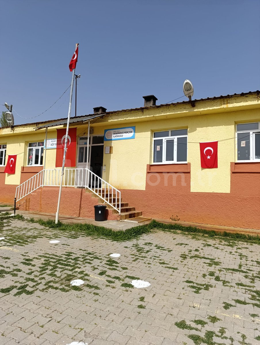 Demirözü Perçem İlkokulu