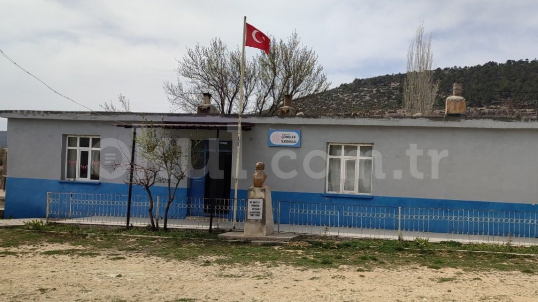 Çömelek İlkokulu