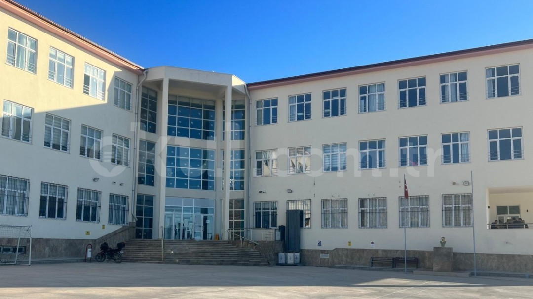 Mut Özdemirler Mesleki ve Teknik Anadolu Lisesi