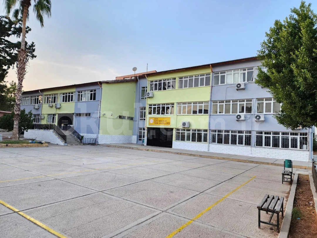 Silifke Ticaret Mesleki ve Teknik Anadolu Lisesi