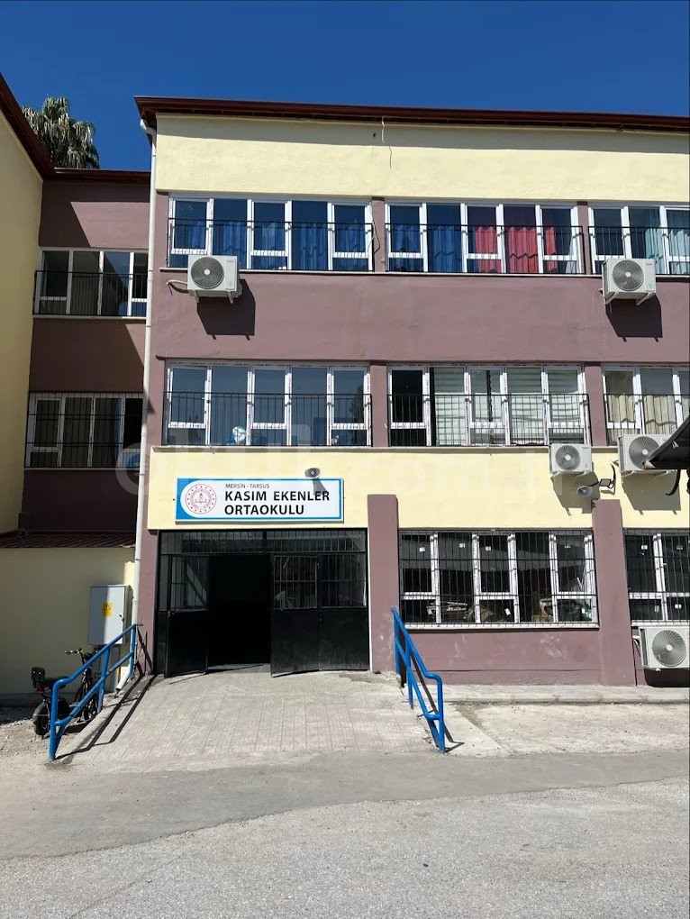 Kasım Ekenler Ortaokulu