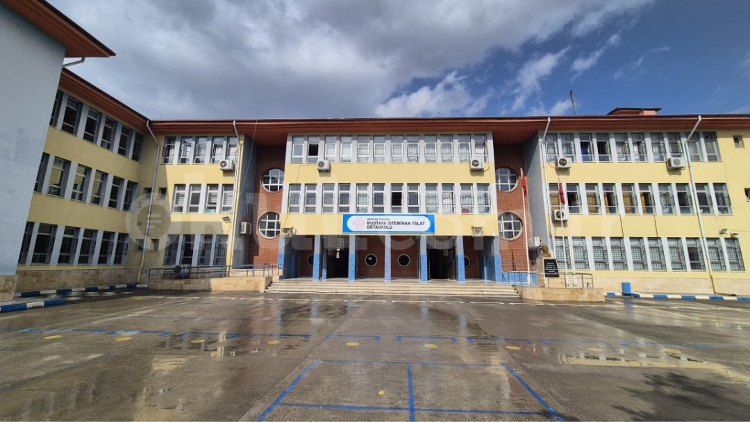 Mustafa İstemihan Talay Ortaokulu