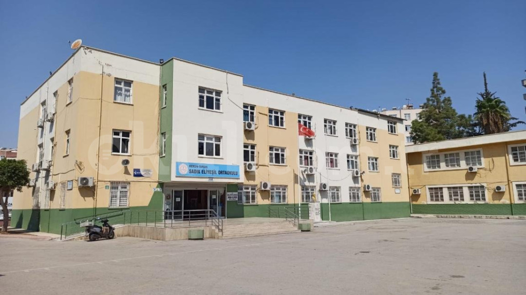 Sadık Eliyeşil Ortaokulu