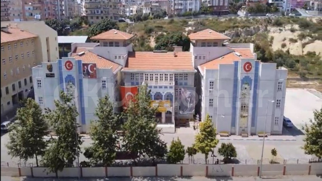 Tarsus Borsa İstanbul Şehit Umut Sami Şensoy Anadolu Lisesi - 1
