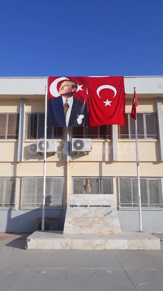 Tarsus İlkokulu
