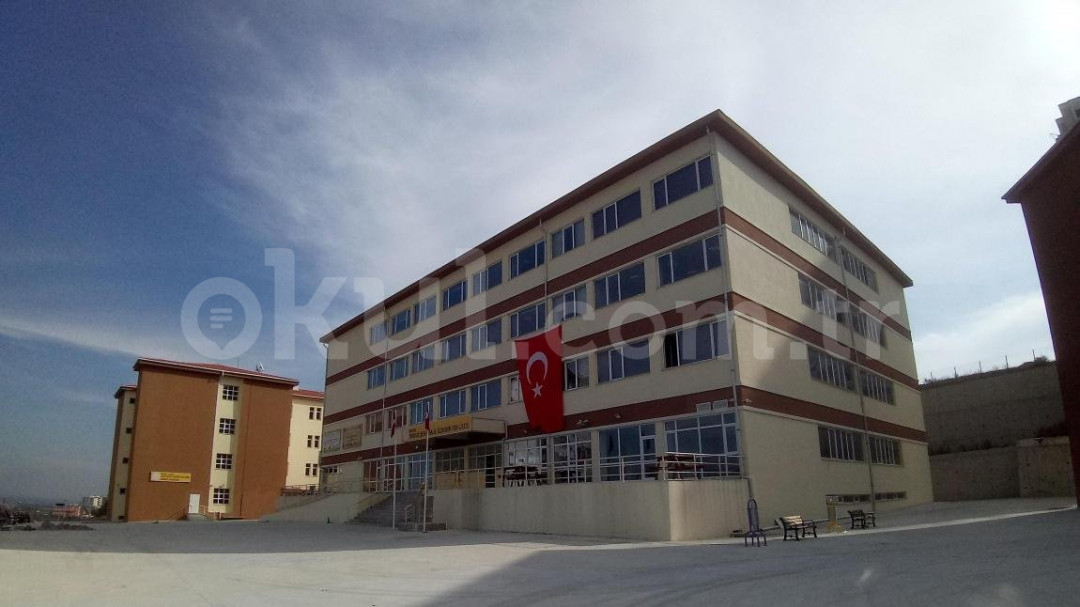Tarsus Şehit Halil Özdemir Fen Lisesi - 1