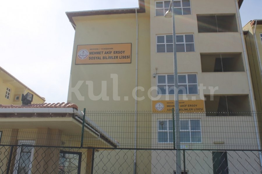 Mehmet Akif Ersoy Sosyal Bilimler Lisesi - 1