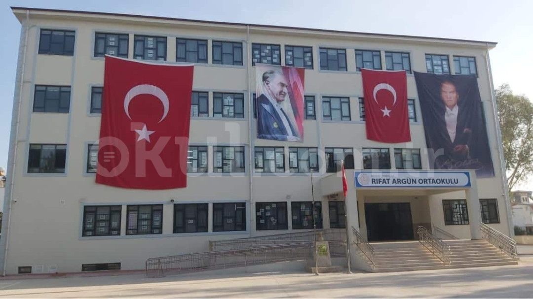 Rıfat Argün Ortaokulu