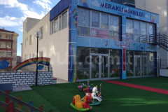 Özel Meraklı Minikler Anaokulu
