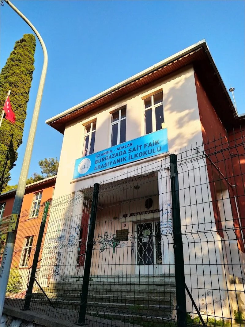 Burgazada Sait Faik Abasıyanık İlkokulu