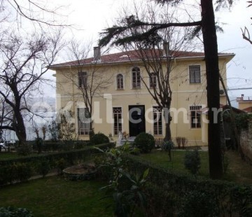 Kuzguncuk İlkokulu