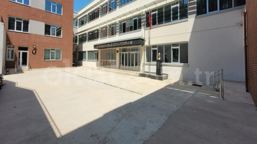 Büyükada 125. Yıl Atatürk Ortaokulu