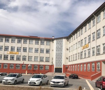 Gölbaşı Zübeyde Hanım Mesleki ve Teknik Anadolu Lisesi