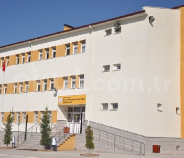 Milli Eğitim Bakanı Ali Naili Erdem Anadolu Lisesi