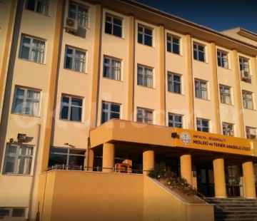 Döşemealtı Mesleki ve Teknik Anadolu Lisesi