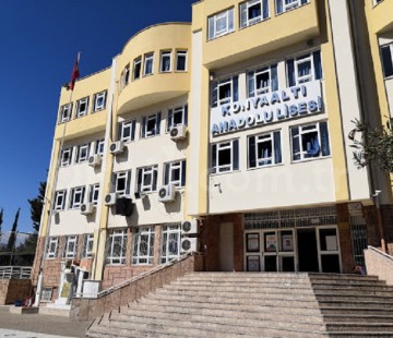 Konyaaltı Anadolu Lisesi