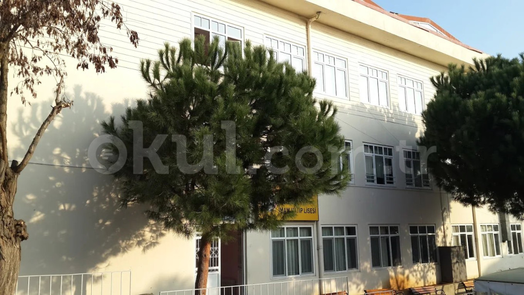 Adalar İmam Hatip Lisesi