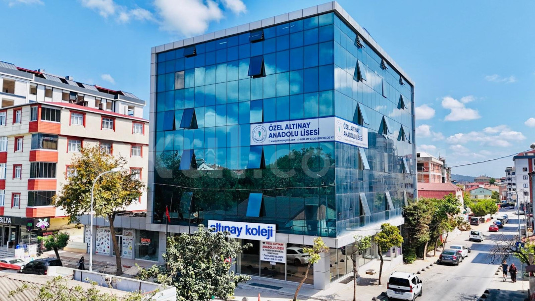 Özel Altınay Koleji Anadolu Lisesi - 1