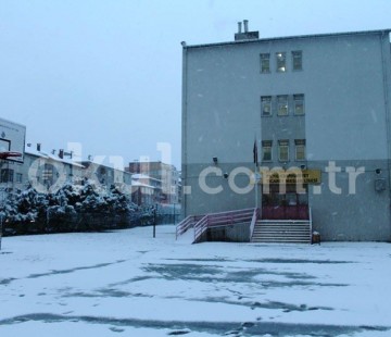 75. Yıl Cumhuriyet Mesleki ve Teknik Anadolu Lisesi Ümraniye