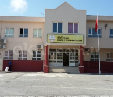 Foça Yenifoça R.Kerman Ticaret Meslek Lisesi