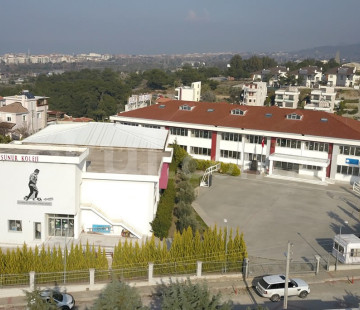 Özel Güzelbahçe Düşünür Koleji Anadolu ve Fen Lisesi